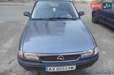 Седан Opel Astra 1995 в Харкові