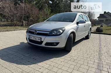 Хетчбек Opel Astra 2004 в Рівному