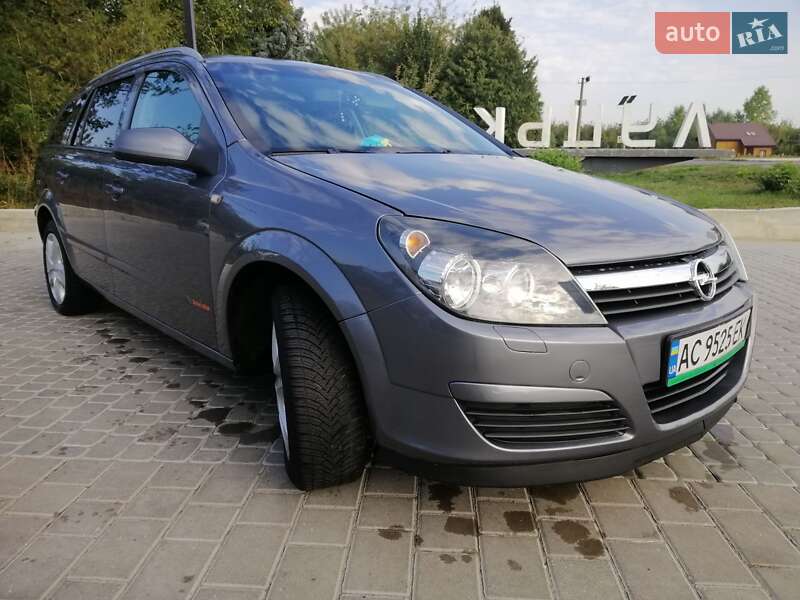 Универсал Opel Astra 2005 в Луцке