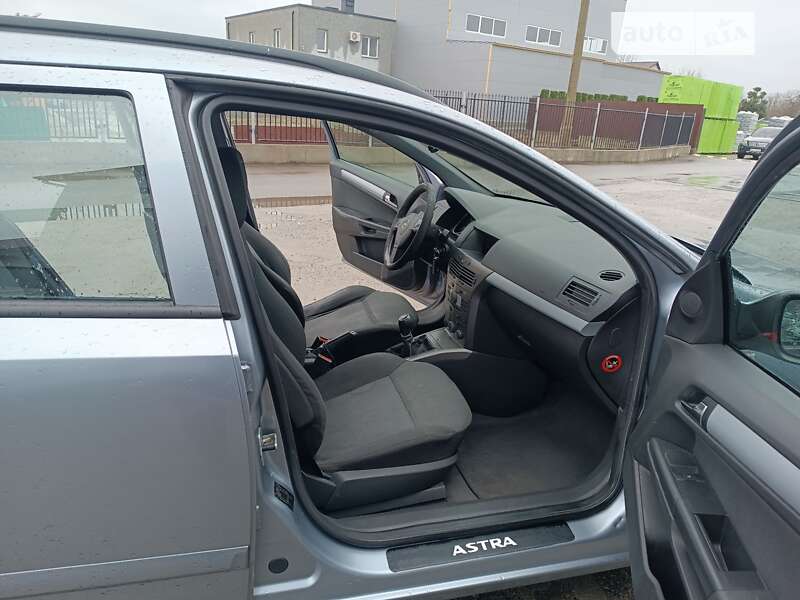 Универсал Opel Astra 2007 в Калуше