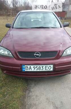 Седан Opel Astra 2003 в Богуславі