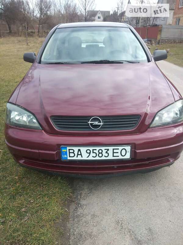 Седан Opel Astra 2003 в Богуславі