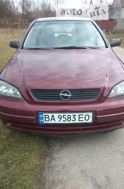 Седан Opel Astra 2003 в Богуславе