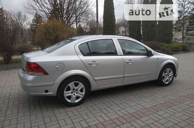 Седан Opel Astra 2009 в Тернополе