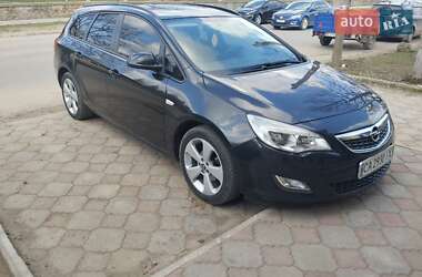 Opel Astra 2011 Opel Astra 2011