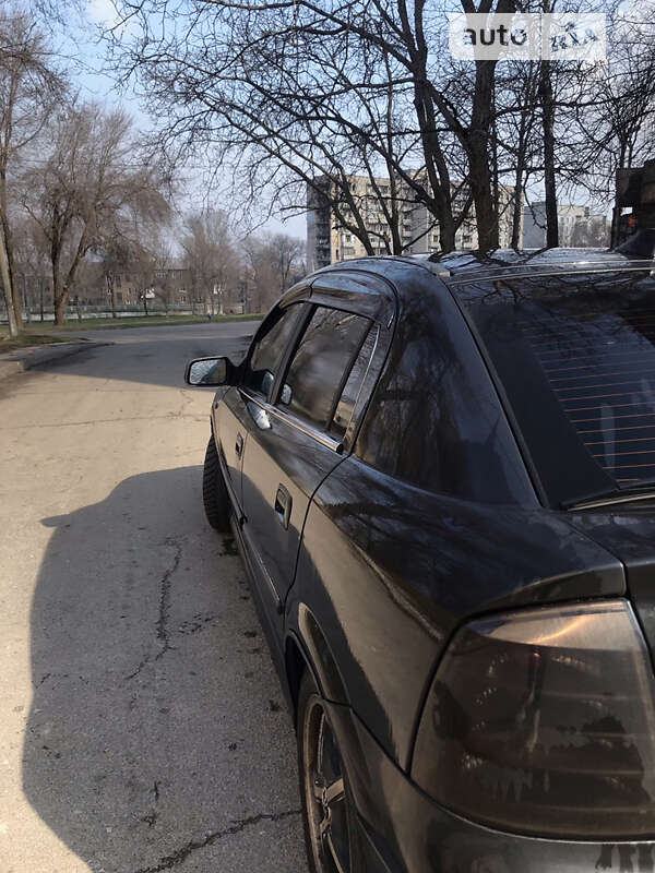 Хэтчбек Opel Astra 1999 в Каменском