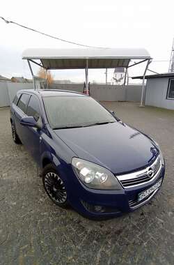 Универсал Opel Astra 2010 в Бучаче