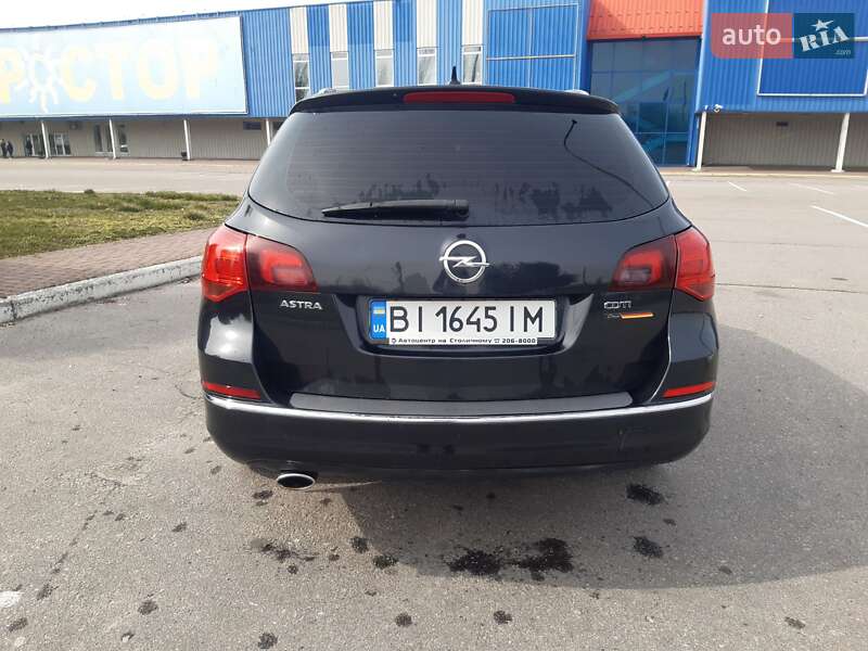 Универсал Opel Astra 2012 в Кременчуге