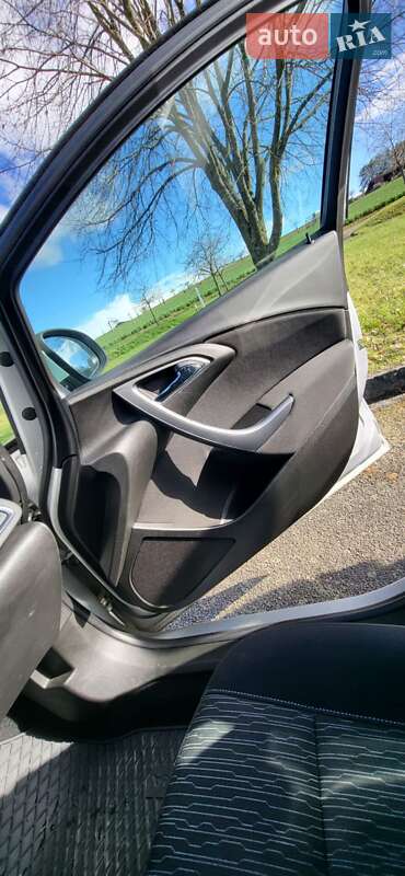 Универсал Opel Astra 2013 в Дрогобыче фото 20 Универсал Opel Astra 2013 в Дрогобыче