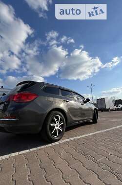 Універсал Opel Astra 2012 в Житомирі