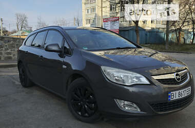 Opel Astra 2011