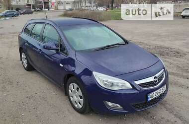 Універсал Opel Astra 2012 в Запоріжжі