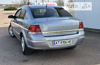 Седан Opel Astra 2008 в Надвірній