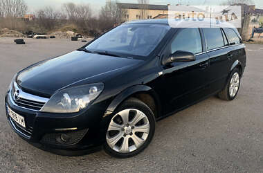 Универсал Opel Astra 2008 в Ровно