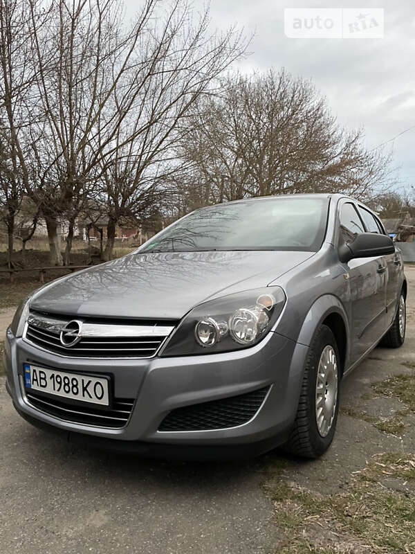 Хэтчбек Opel Astra 2009 в Виннице