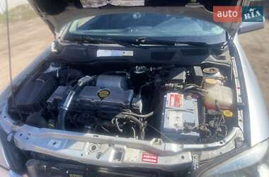 Хэтчбек Opel Astra 2000 в 