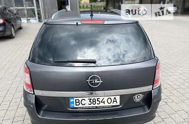 Универсал Opel Astra 2009 в Бориславе