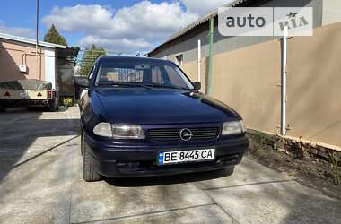 Хэтчбек Opel Astra 1995 в Вознесенске