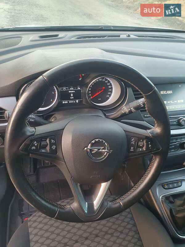 Универсал Opel Astra 2018 в Луцке