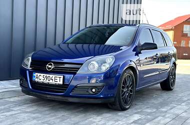 Універсал Opel Astra 2005 в Луцьку