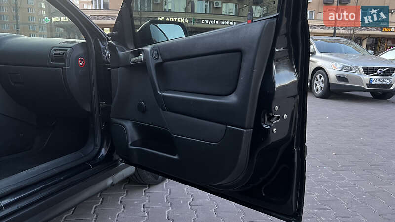 Хетчбек Opel Astra 2003 в Києві
