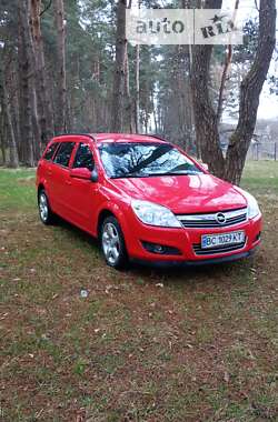 Универсал Opel Astra 2007 в Новояворовске