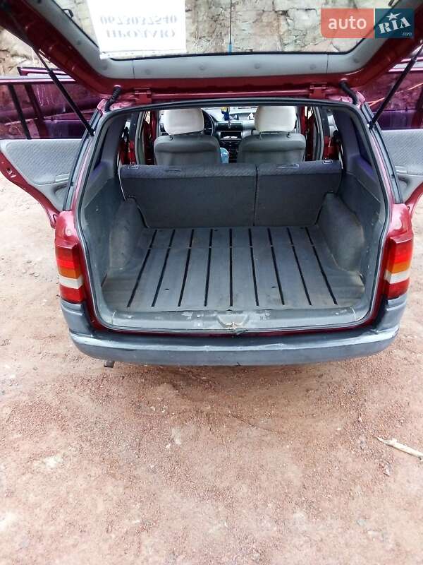Универсал Opel Astra 1992 в Коростене