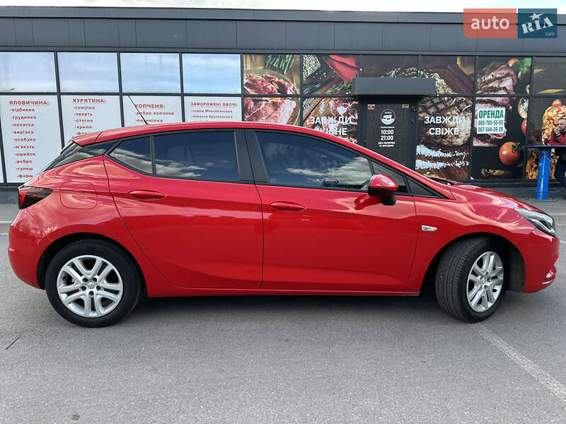 Хэтчбек Opel Astra 2016 в Днепре