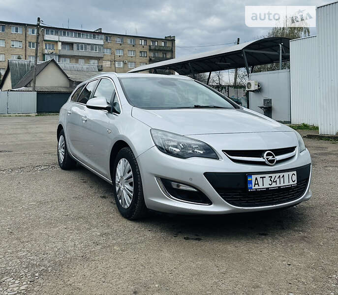 Універсал Opel Astra 2013 в Коломиї