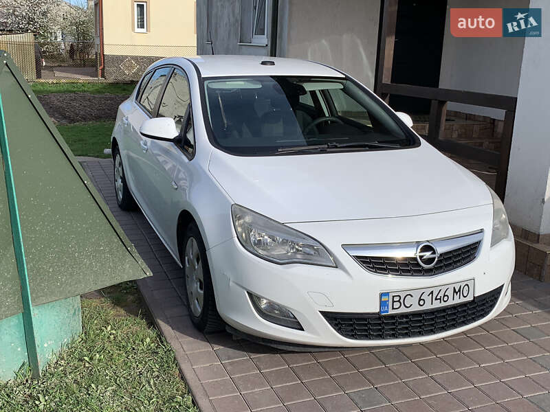 Opel Astra 2010