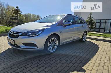 Универсал Opel Astra 2018 в Ровно