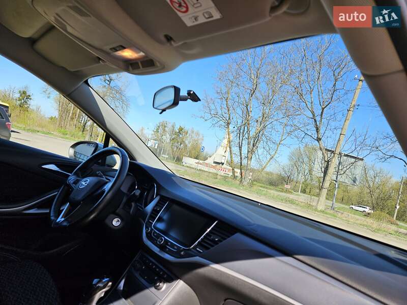 Универсал Opel Astra 2018 в Ровно