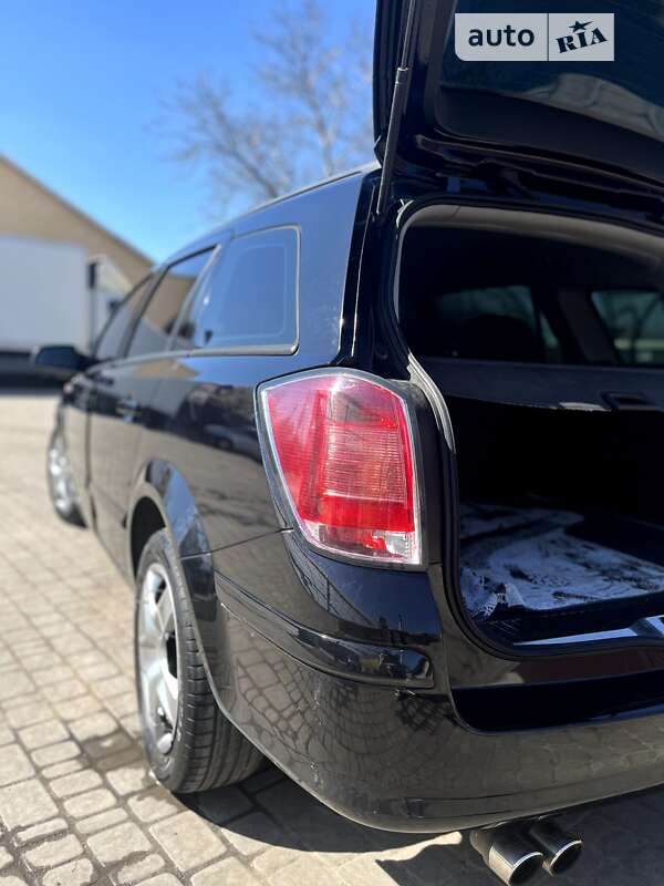 Універсал Opel Astra 2006 в Первомайську