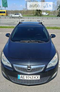 Универсал Opel Astra 2012 в Днепре