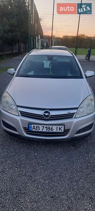Універсал Opel Astra 2008 в Вінниці