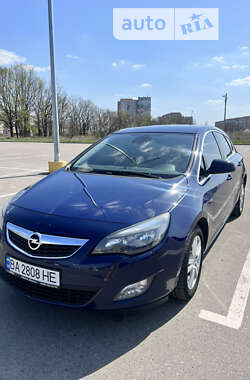 Хэтчбек Opel Astra 2010 в Кропивницком