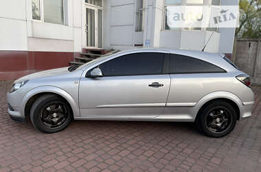 Купе Opel Astra 2009 в Карнаухівці