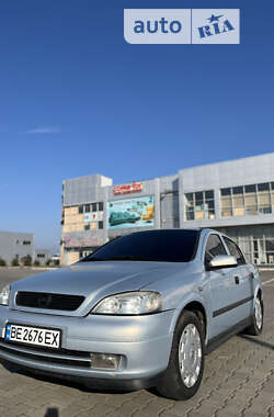 Седан Opel Astra 2004 в Николаеве