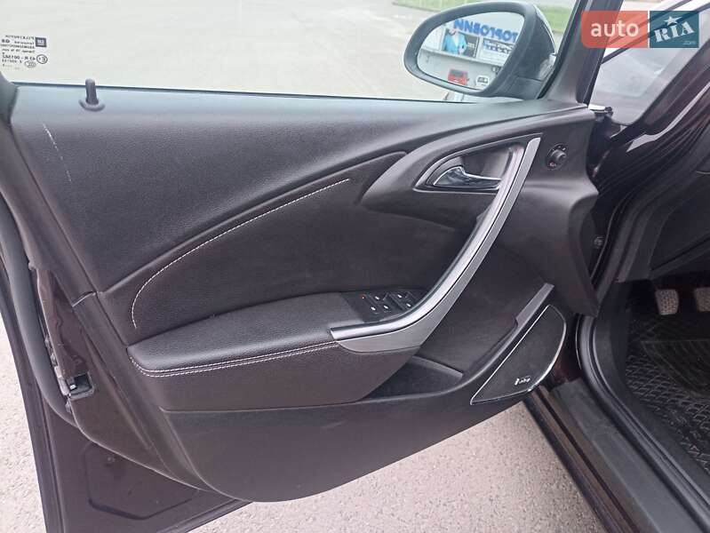 Универсал Opel Astra 2014 в Ковеле