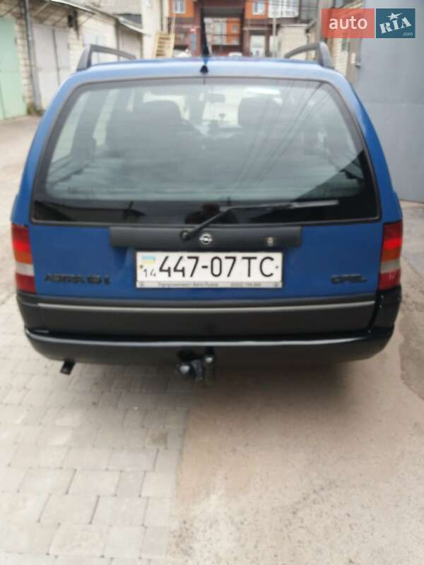 Универсал Opel Astra 1993 в Львове