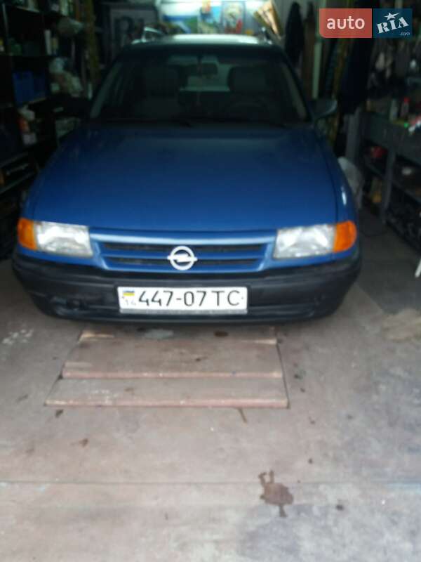 Универсал Opel Astra 1993 в Львове
