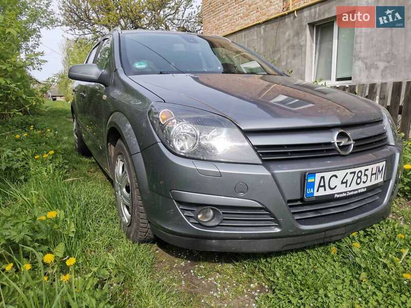 Универсал Opel Astra 2004 в Луцке