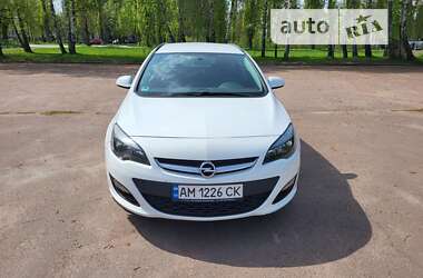 Универсал Opel Astra 2014 в Житомире