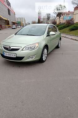 Opel Astra 2012