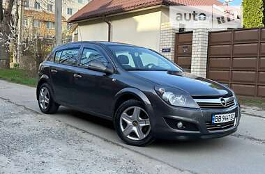 Хэтчбек Opel Astra 2012 в Харькове