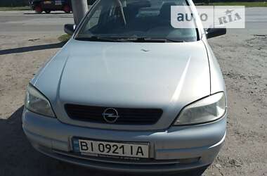 Седан Opel Astra 2004 в Полтаве