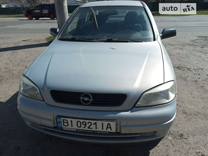 Седан Opel Astra 2004 в Полтаве