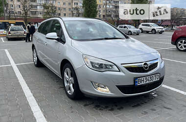 Універсал Opel Astra 2010 в Одесі