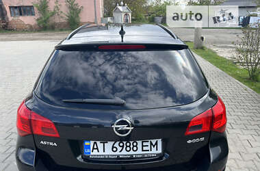 Универсал Opel Astra 2012 в Косове