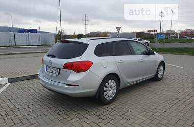 Универсал Opel Astra 2013 в Мукачево